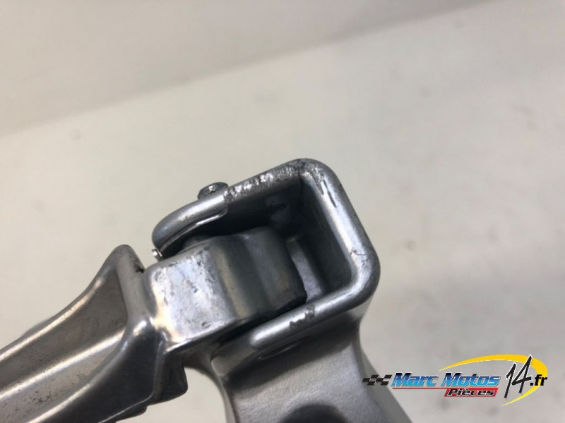 PLATINE ARRIERE GAUCHE SUZUKI 600 GSXR 2001