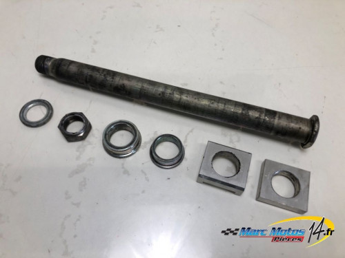 AXE DE ROUE ARRIERE YAMAHA 1300 XJR 2008