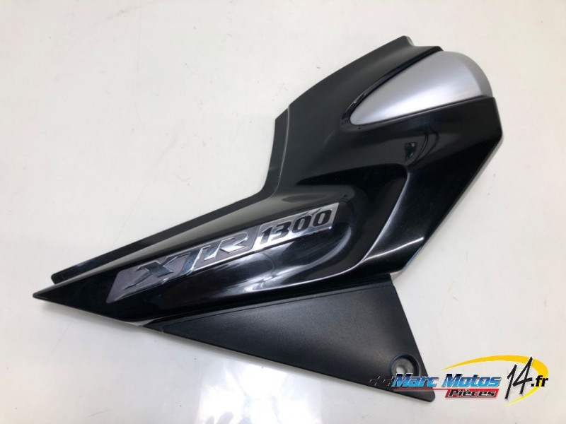 CACHE LATERAL INTERMEDIAIRE DROIT YAMAHA 1300 XJR 2008