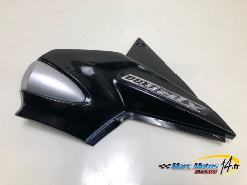 CACHE LATERAL INTERMEDIAIRE DROIT YAMAHA 1300 XJR 2008