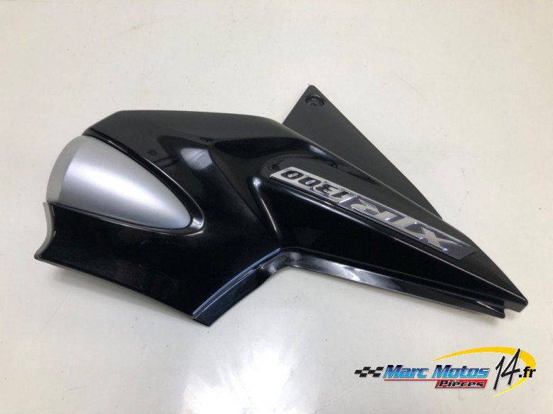 CACHE LATERAL INTERMEDIAIRE DROIT YAMAHA 1300 XJR 2008