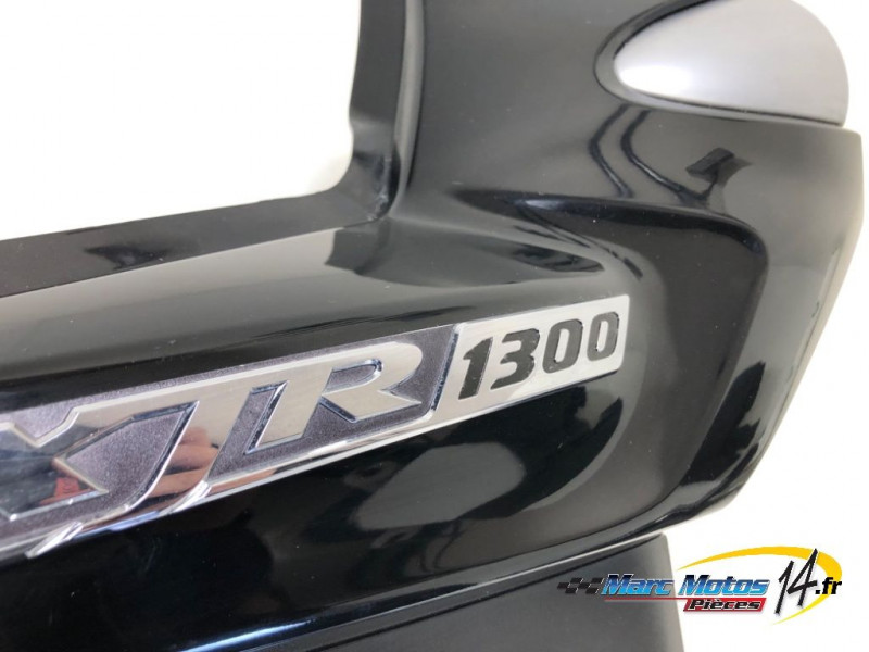 CACHE LATERAL INTERMEDIAIRE DROIT YAMAHA 1300 XJR 2008