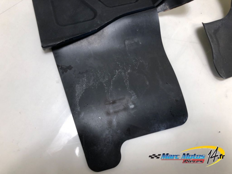 PLASTIQUES ET CAOUTCHOUCS DIVERS YAMAHA 1300 XJR 2008
