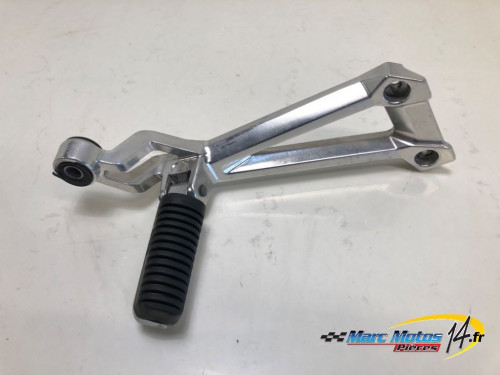 PLATINE ARRIERE DROITE YAMAHA 1300 XJR 2008