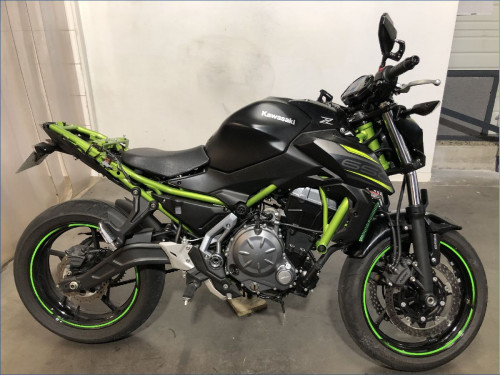 KAWASAKI Z650 
