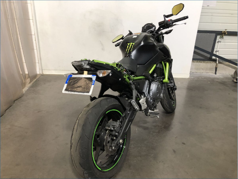 KAWASAKI Z650 