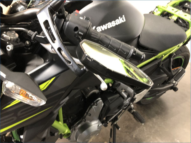 KAWASAKI Z650 