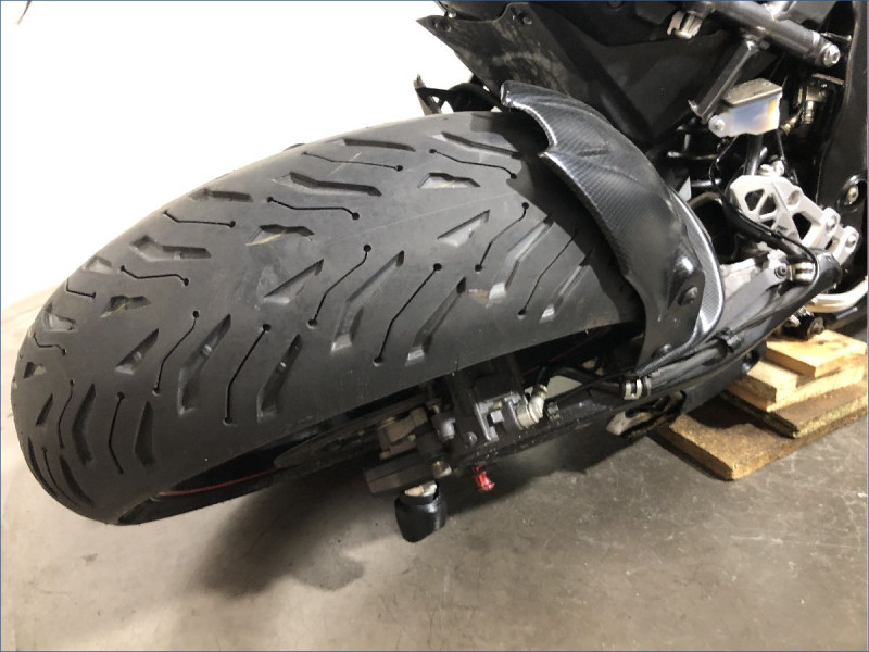 SUZUKI GSX-8S 