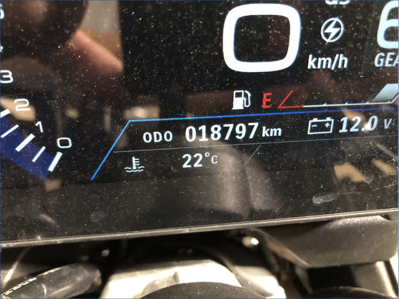 SUZUKI GSX-8S 