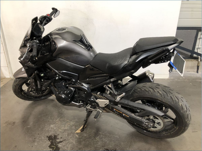 KAWASAKI Z900 
