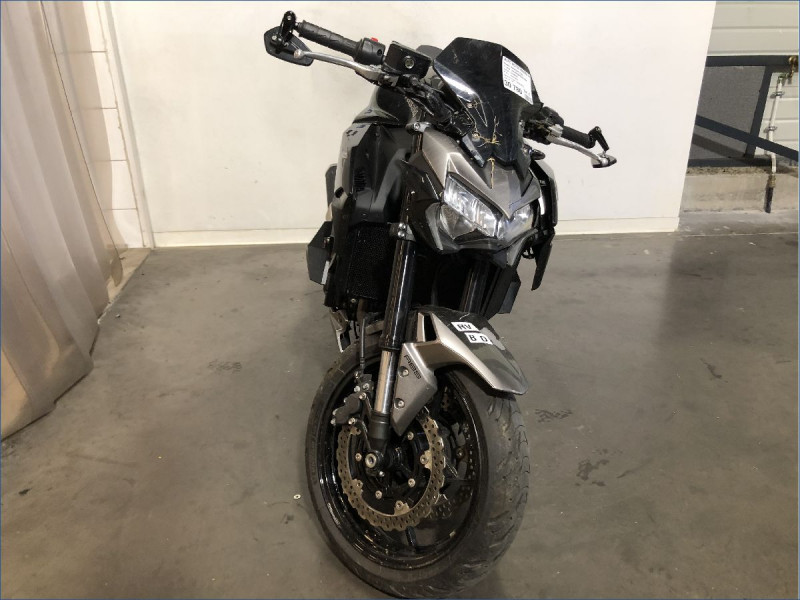 KAWASAKI Z900 