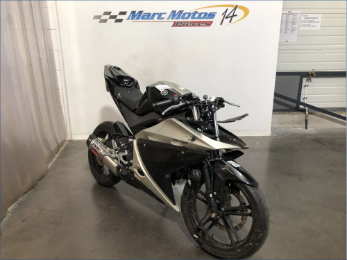 YAMAHA 125 YZF R 