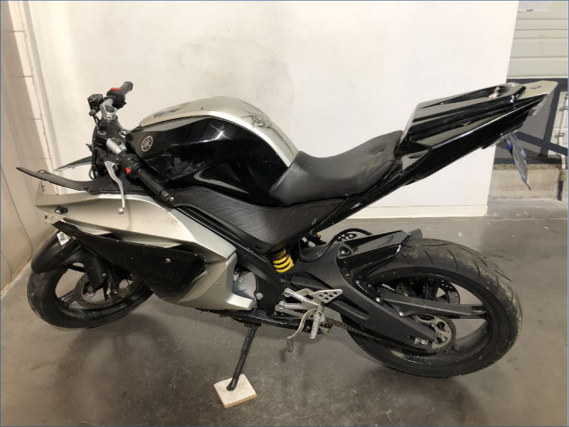 YAMAHA 125 YZF R 