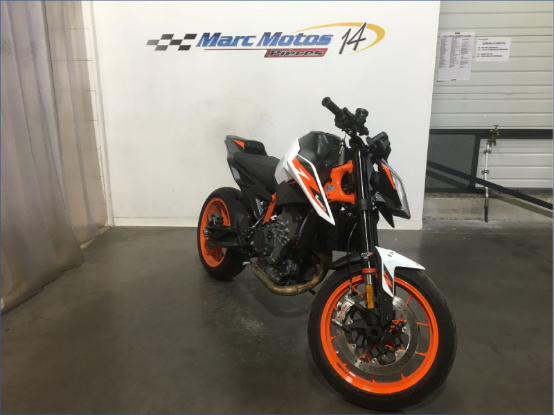 KTM 890 DUKE R