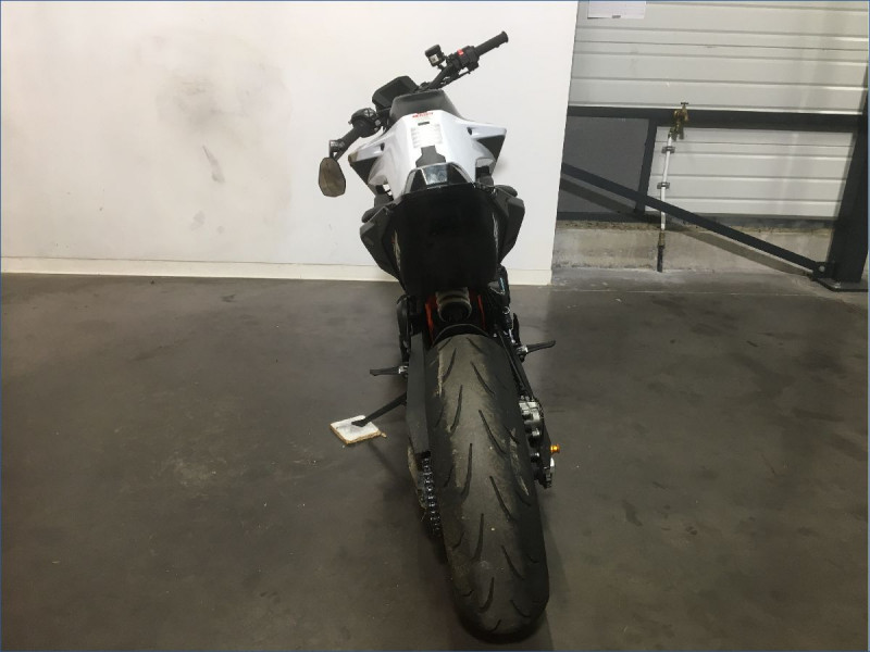 KTM 890 DUKE R