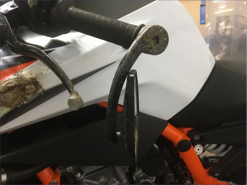 KTM 890 DUKE R