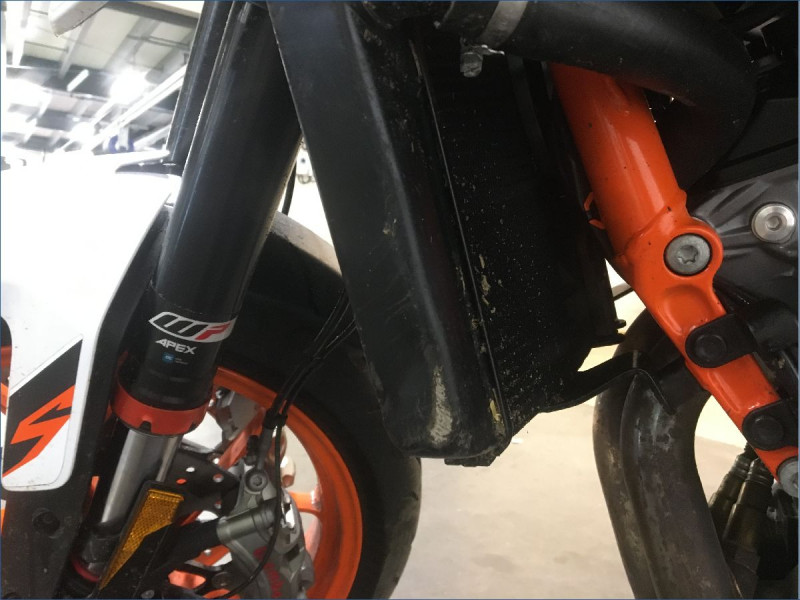 KTM 890 DUKE R