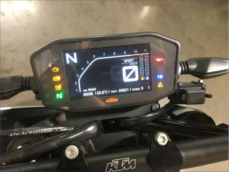 KTM 890 DUKE R