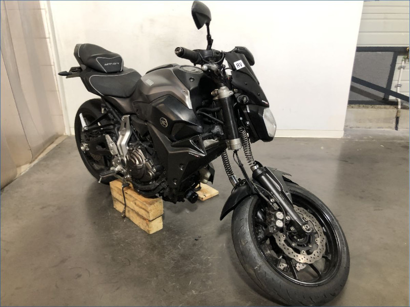 YAMAHA MT07 