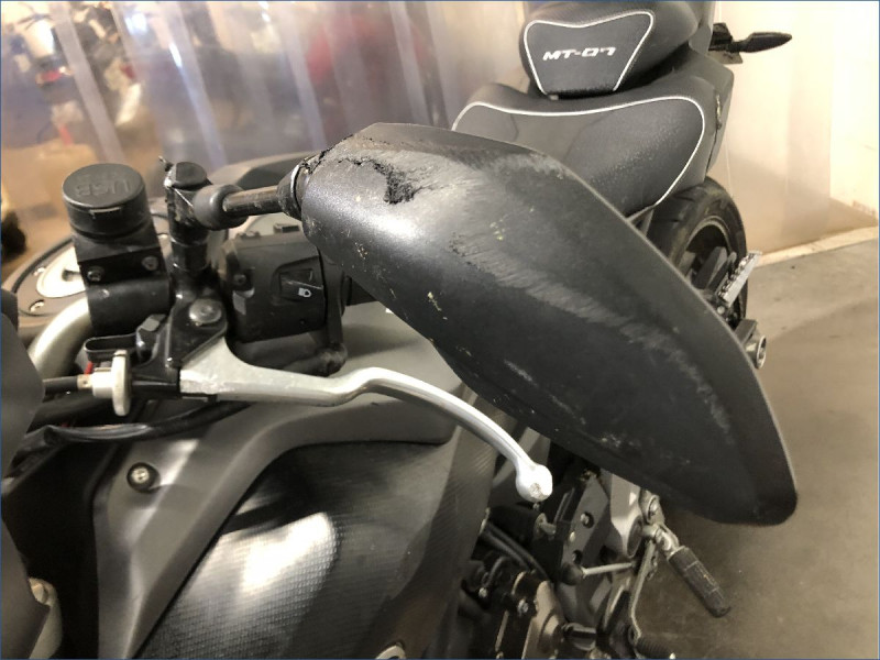YAMAHA MT07 