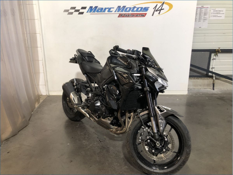 KAWASAKI Z900 