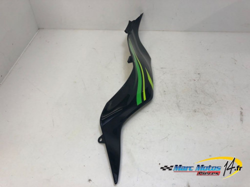 CACHE LATERAL INTERMEDIAIRE GAUCHE KAWASAKI ZX6R 636 2019