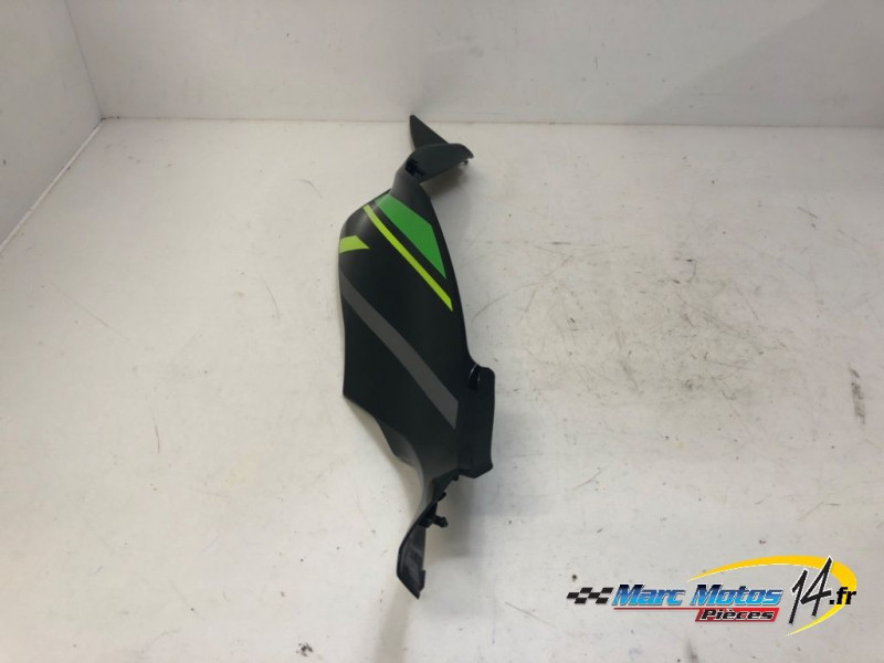 CACHE LATERAL INTERMEDIAIRE GAUCHE KAWASAKI ZX6R 636 2019