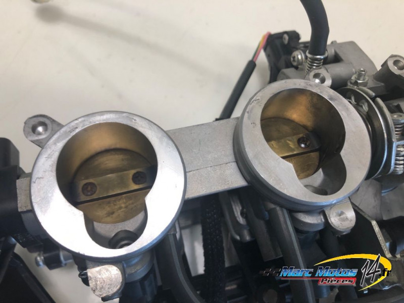 RAMPE D'INJECTION KAWASAKI Z800 2015