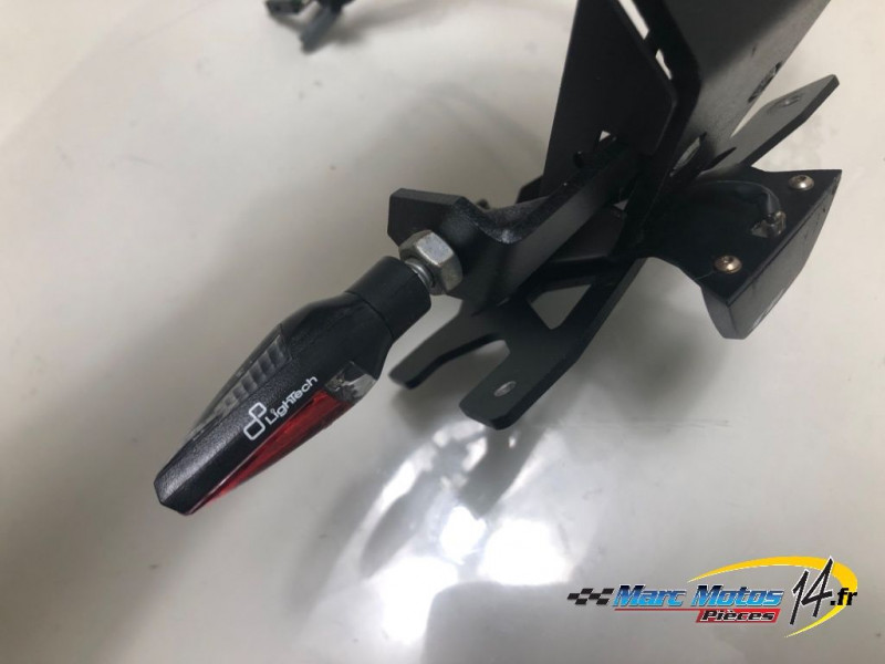 SUPPORT DE PLAQUE KAWASAKI Z800 2015