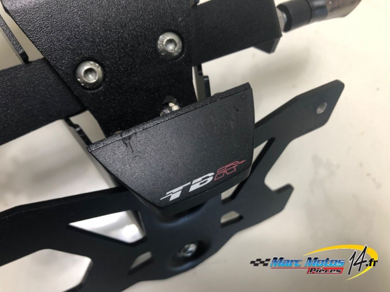 SUPPORT DE PLAQUE KAWASAKI Z800 2015