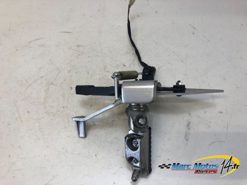 PLATINE AVANT DROITE KAWASAKI Z750 2008