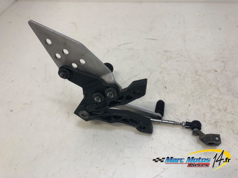PLATINE AVANT GAUCHE KAWASAKI Z750 2008