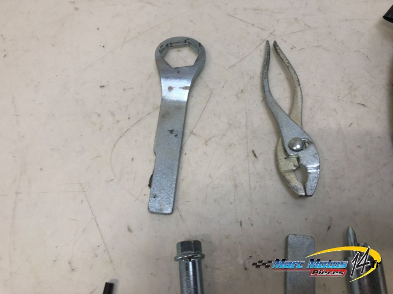 TROUSSE A OUTILS KAWASAKI Z750 2008