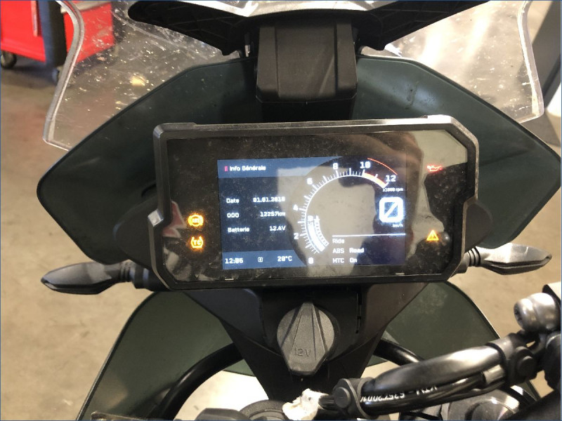 KTM 890 ADVENTURE 