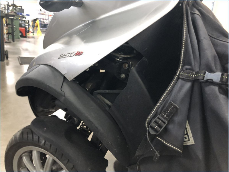 PIAGGIO 250 MP3 LT