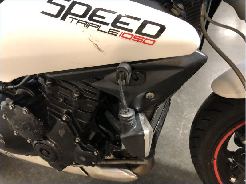 TRIUMPH 1050 SPEED TRIPLE 