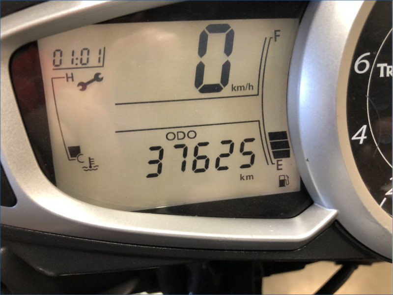 TRIUMPH 1050 SPEED TRIPLE 