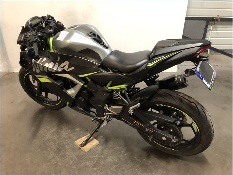 KAWASAKI 125 NINJA 
