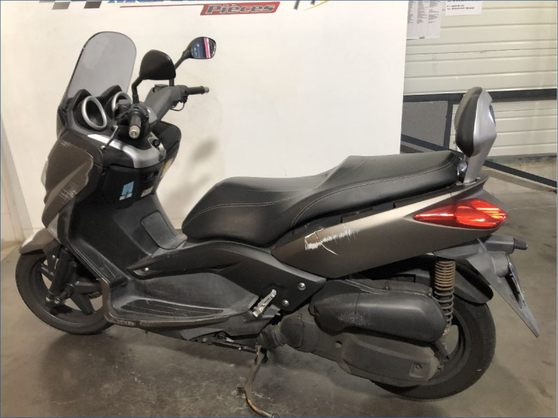 YAMAHA 125 XMAX 