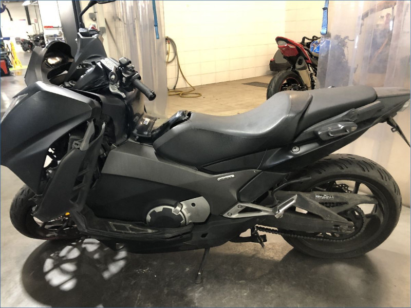 HONDA 750 INTEGRA 