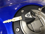 YAMAHA R7 