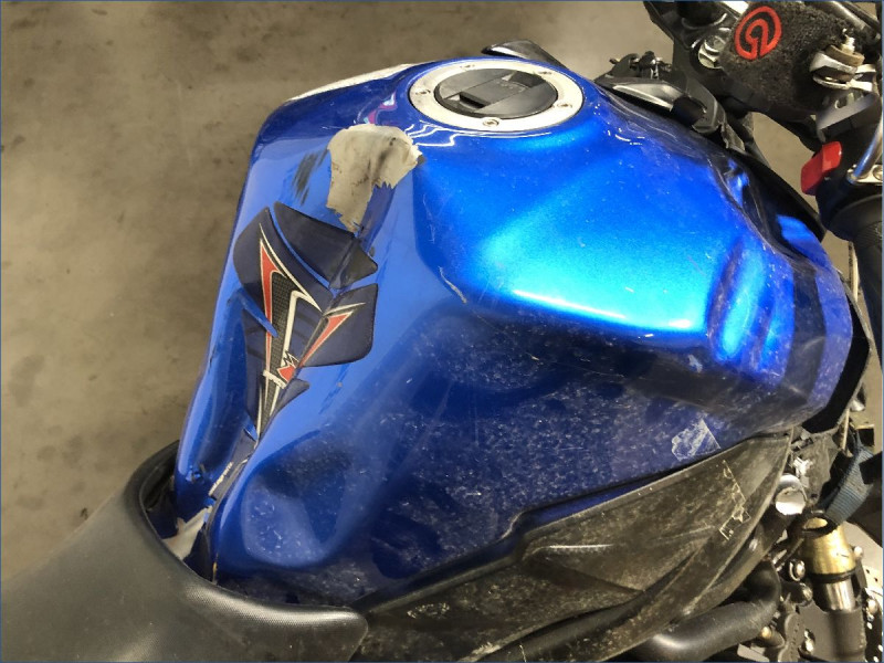 SUZUKI 750 GSR 