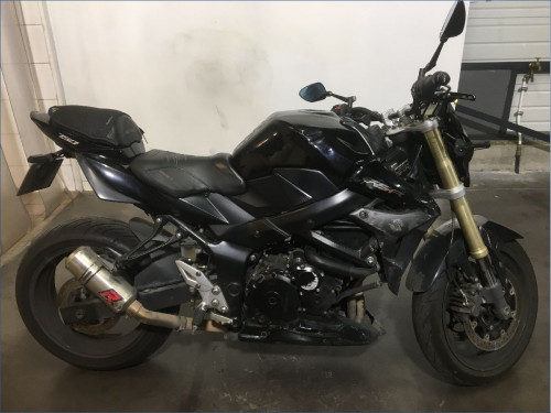 SUZUKI 750 GSR 