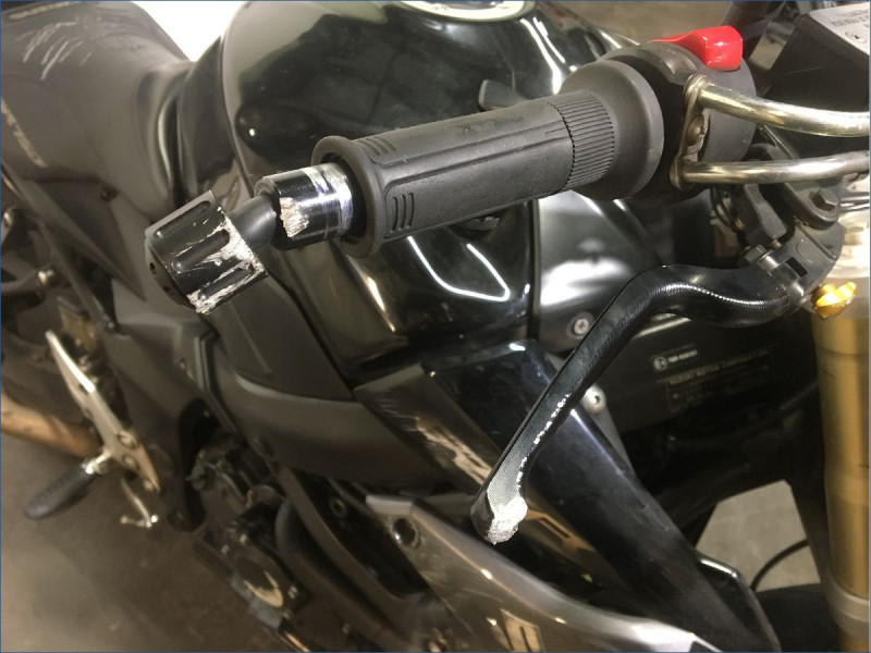 SUZUKI 750 GSR 