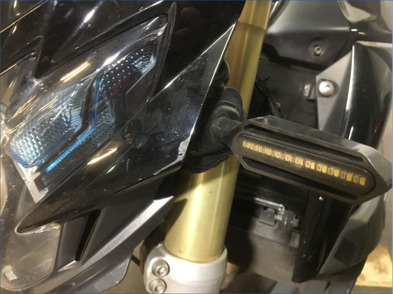 SUZUKI 750 GSR 