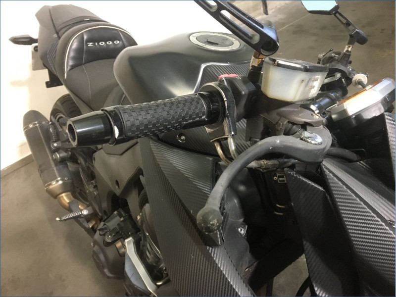 KAWASAKI Z1000 