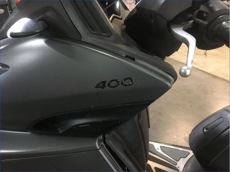 PEUGEOT 400 METROPOLIS RS