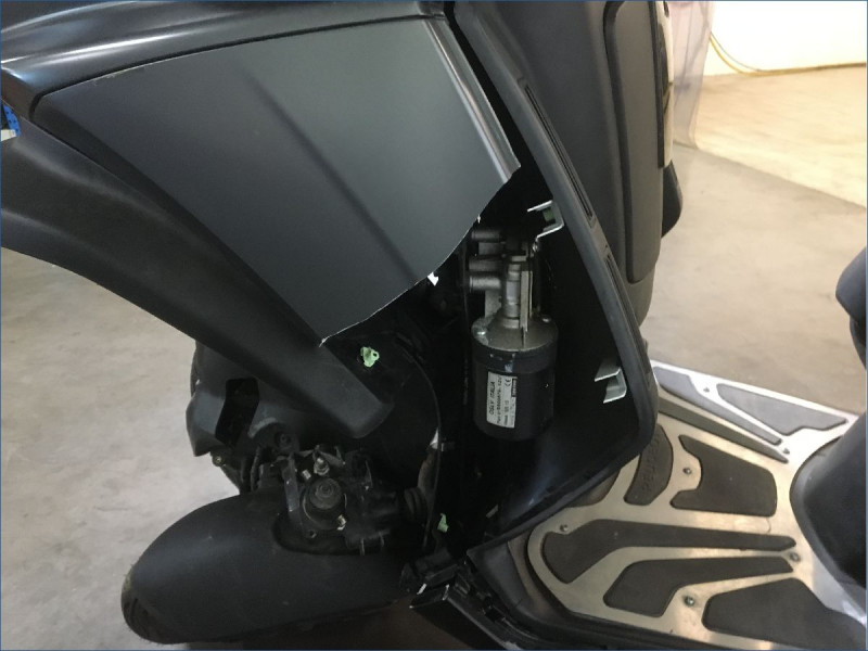 PEUGEOT 400 METROPOLIS RS