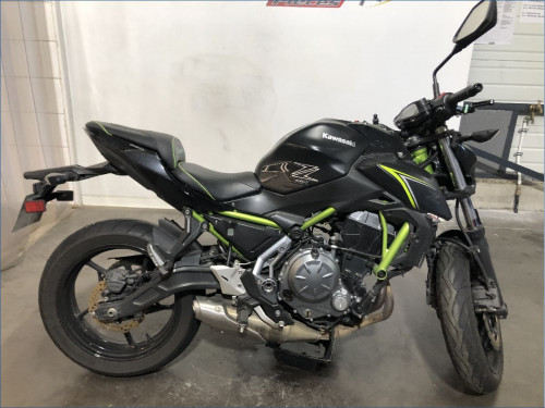 KAWASAKI Z650 
