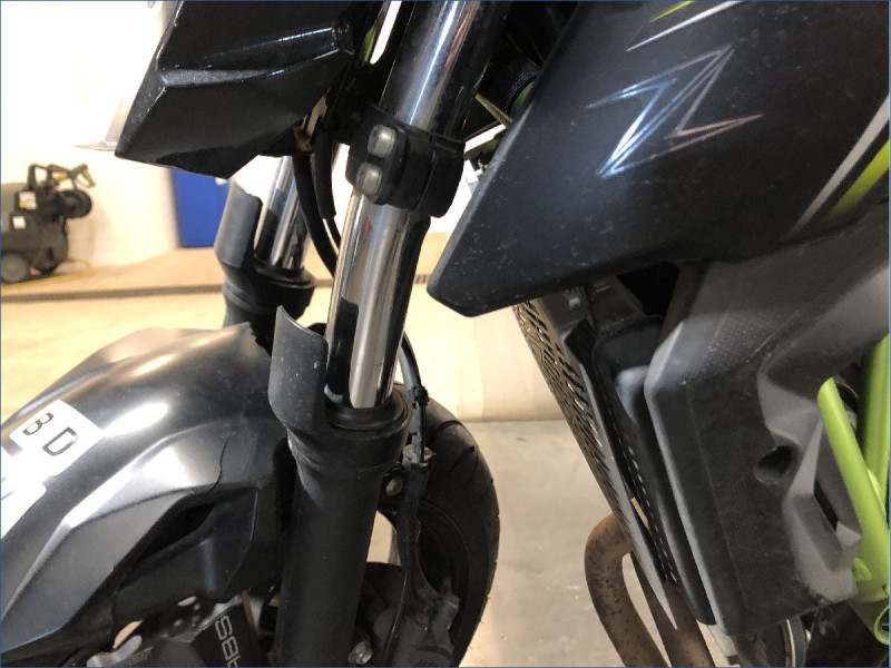 KAWASAKI Z650 